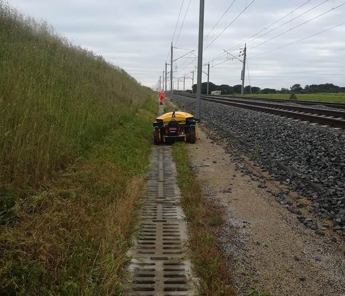 Robot de tonte Spider voies ferrées